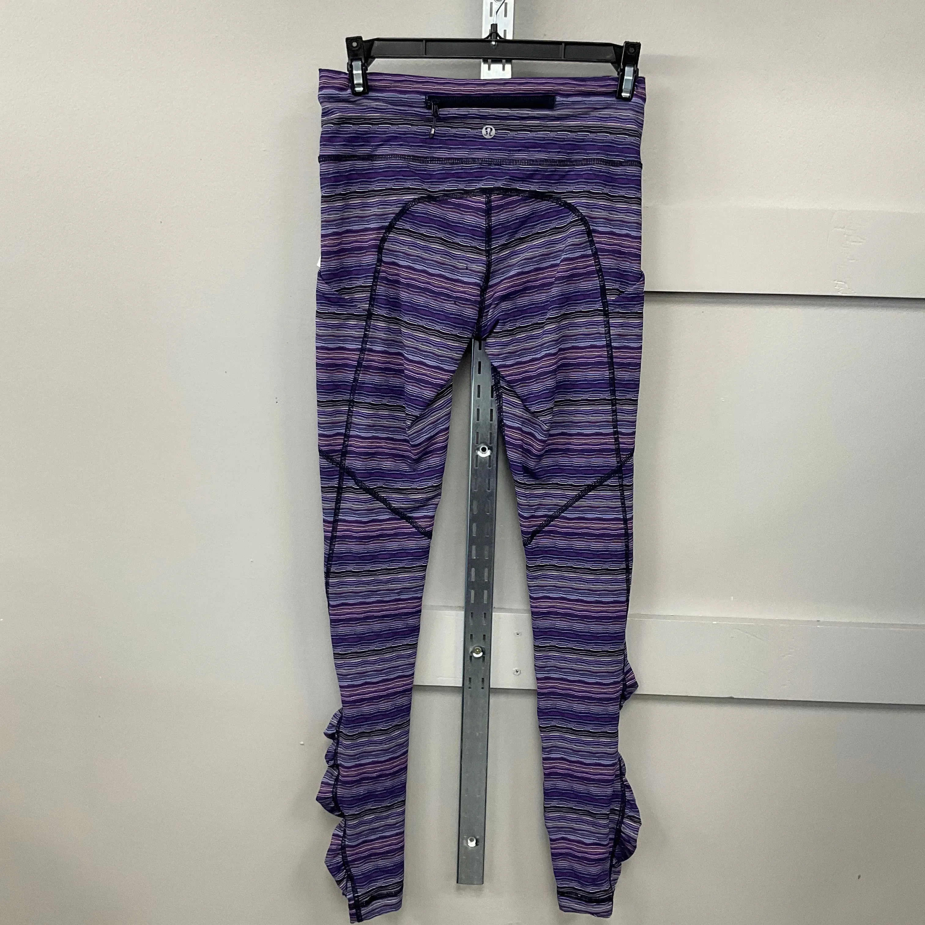 ATHLETIC LEGGINGS by LULULEMON In MULTI, Size: 4