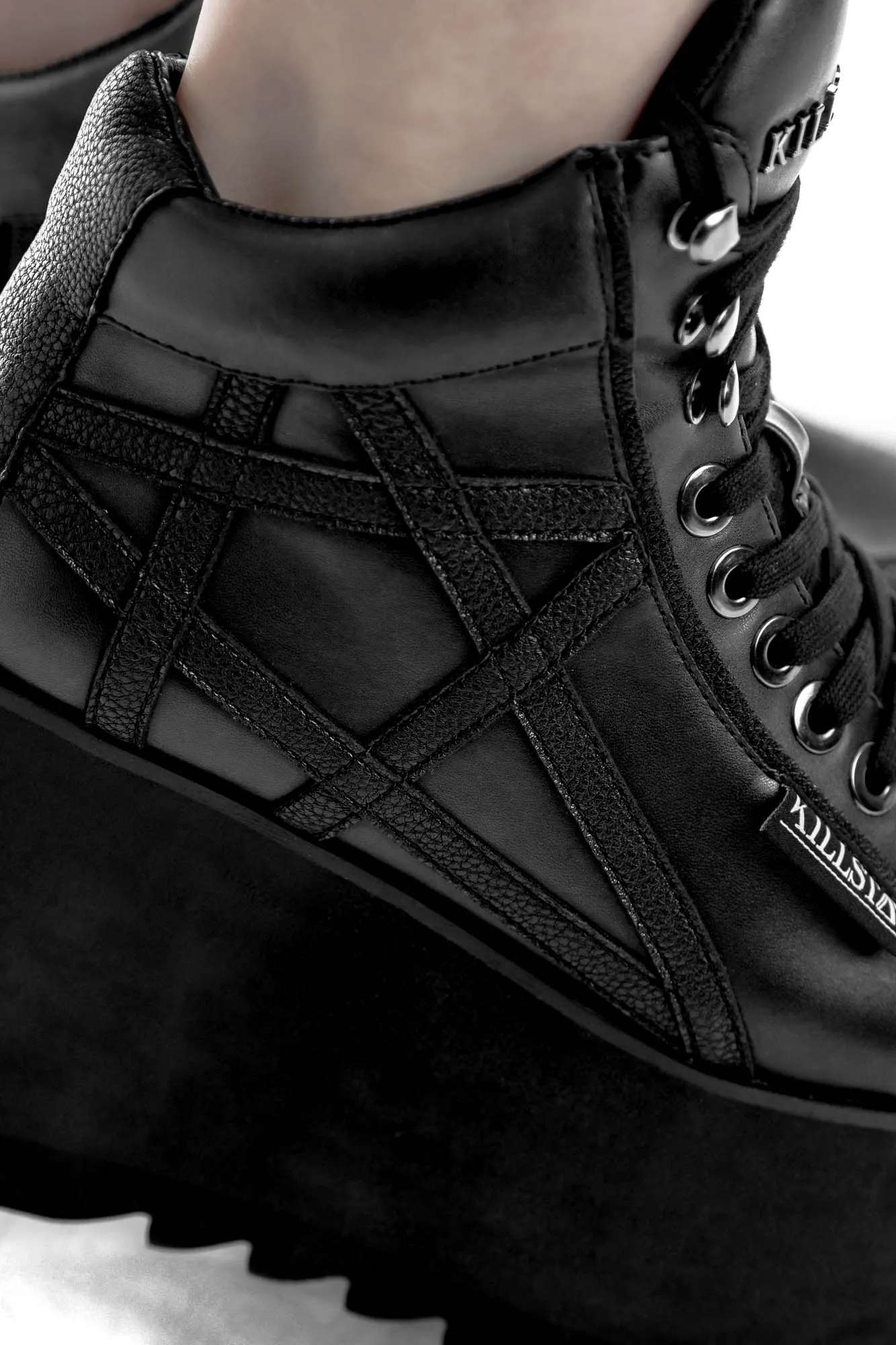 Malice Platform Trainer [B] - Resurrect