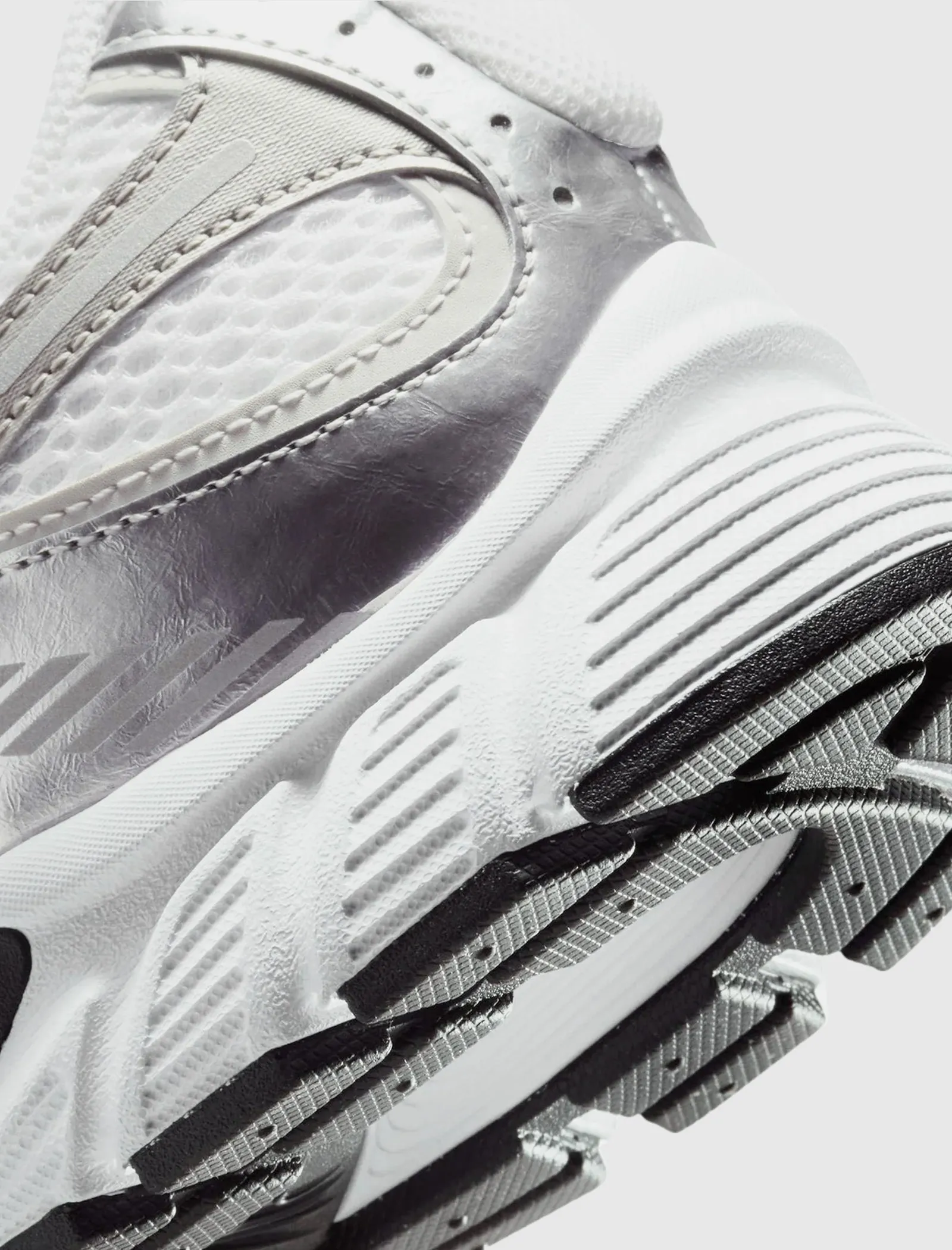 V5 RNR WHITE/ VAST GREY