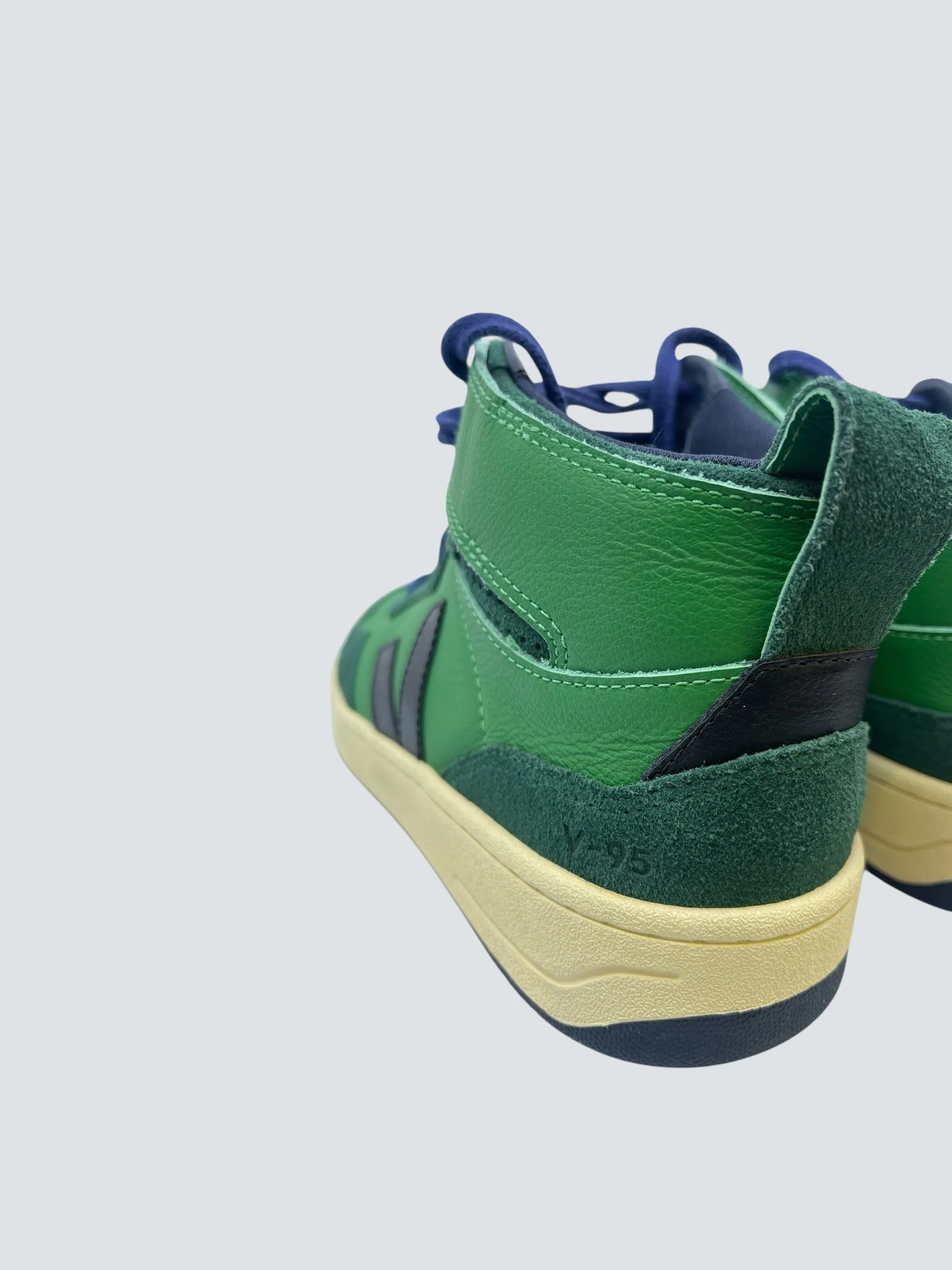 Veja Size UK 6 Green  V-95 Trainers