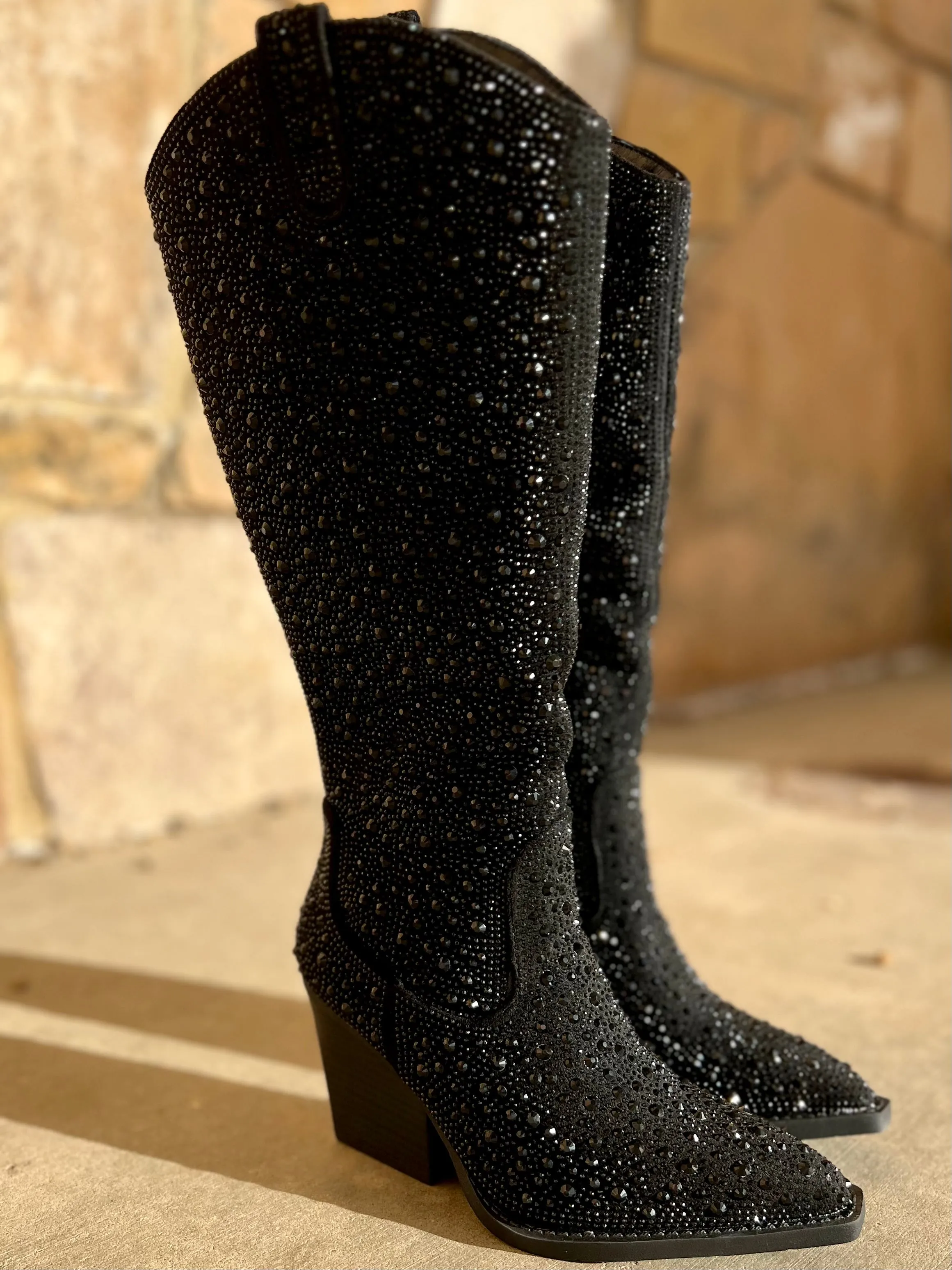 Very G Tall In A Black Cadillac Boots*